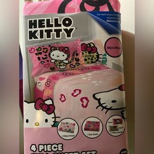 Hello Kitty twin size bedding